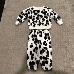 Baby Gap Sweat Outdit